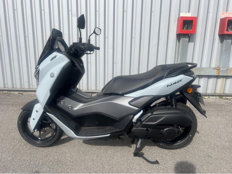 YAMAHA NMAX 125 TECH MAX (1 Km) (A PARTIR DE 68€/MOIS)