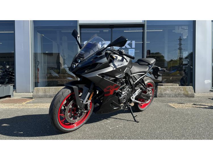SUZUKI GSX-8R A2