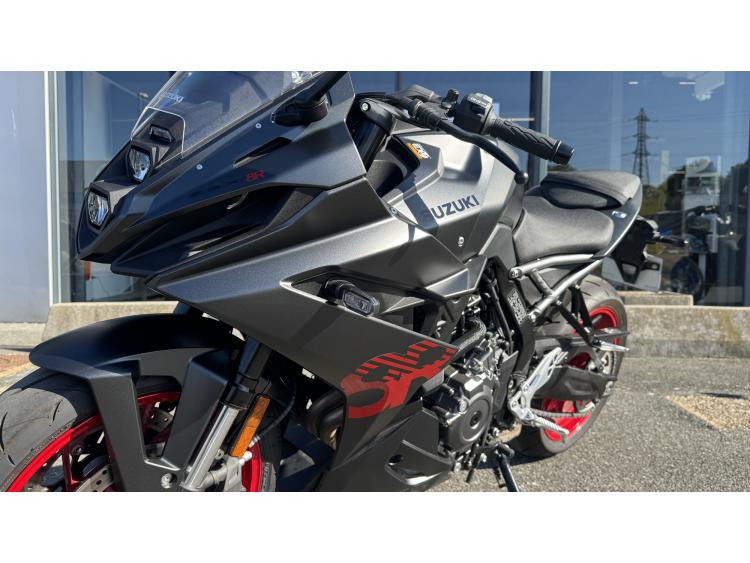 SUZUKI GSX-8R A2