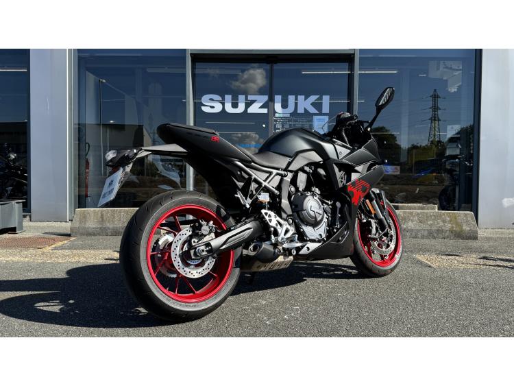 SUZUKI GSX-8R A2