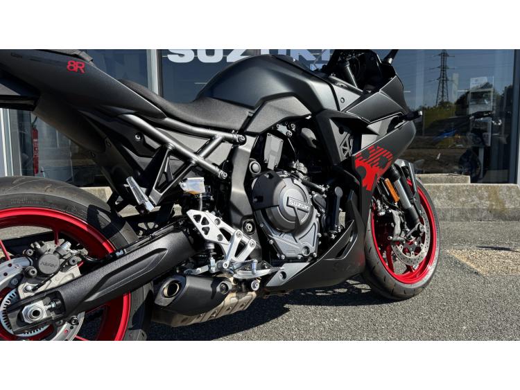 SUZUKI GSX-8R A2