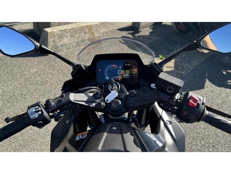 SUZUKI GSX-8R A2