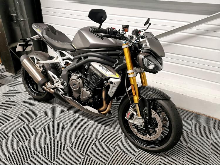TRIUMPH SPEED TRIPLE 1200 RS - 1200RS - 1ERE MAIN