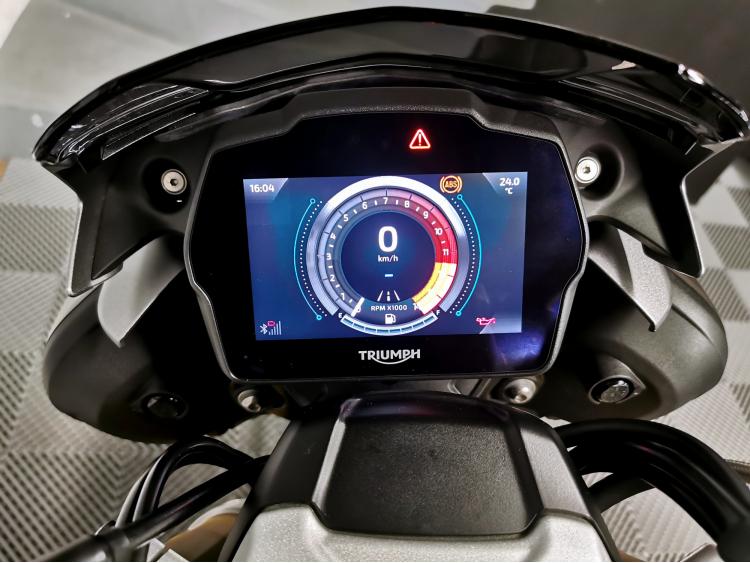 TRIUMPH SPEED TRIPLE 1200 RS - 1200RS - 1ERE MAIN