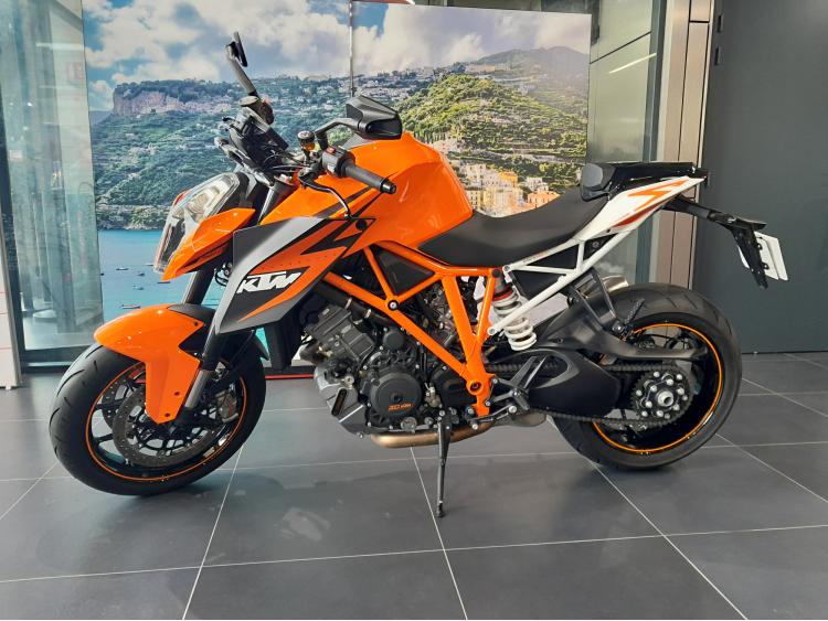 KTM 1290 SUPER DUKE R