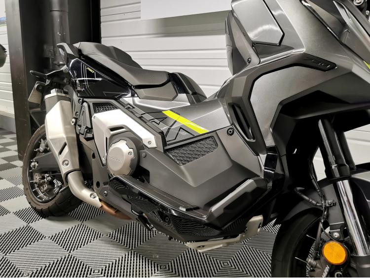 HONDA X-ADV 750 DCT - 1ERE MAIN - GARANTIE 2029
