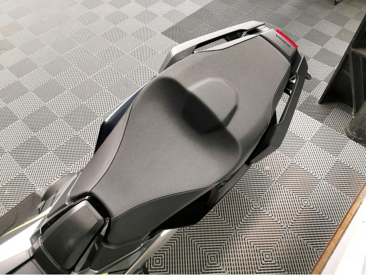 HONDA X-ADV 750 DCT - 1ERE MAIN - GARANTIE 2029