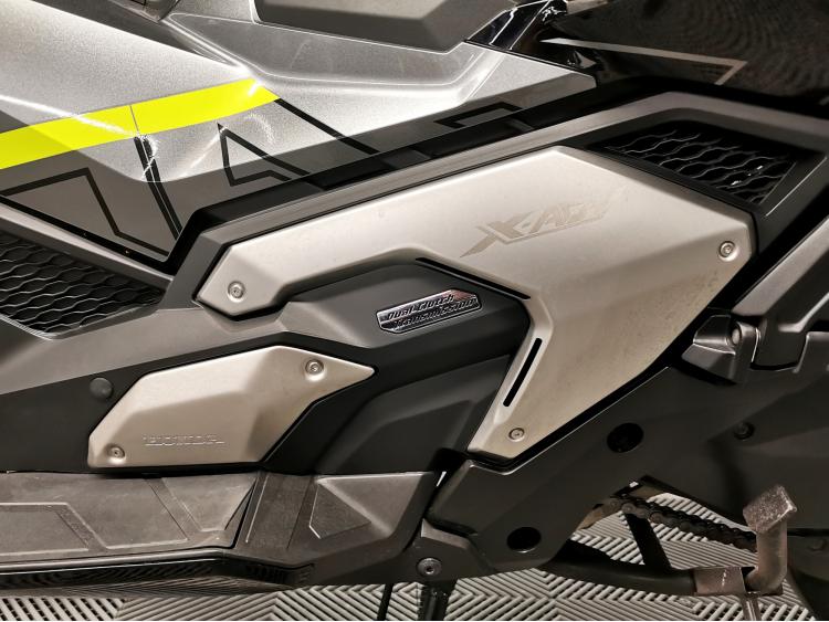 HONDA X-ADV 750 DCT - 1ERE MAIN - GARANTIE 2029