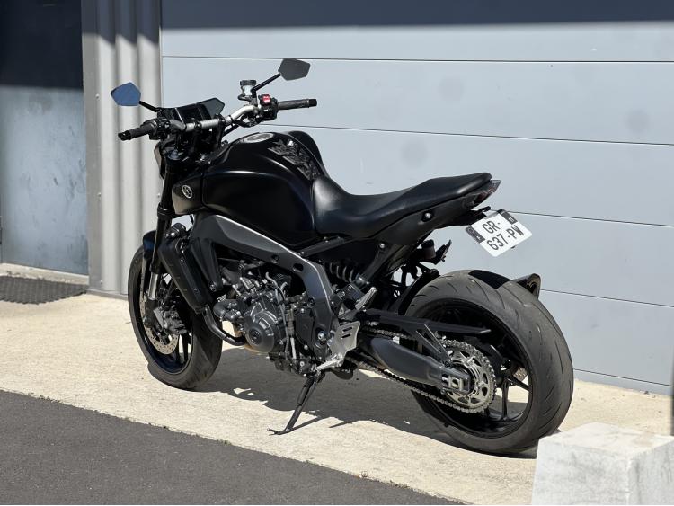 YAMAHA MT-09