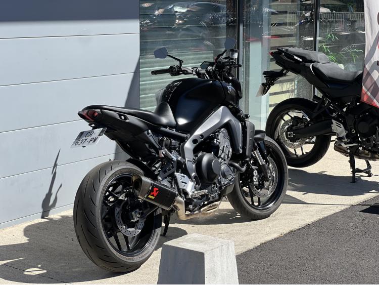 YAMAHA MT-09