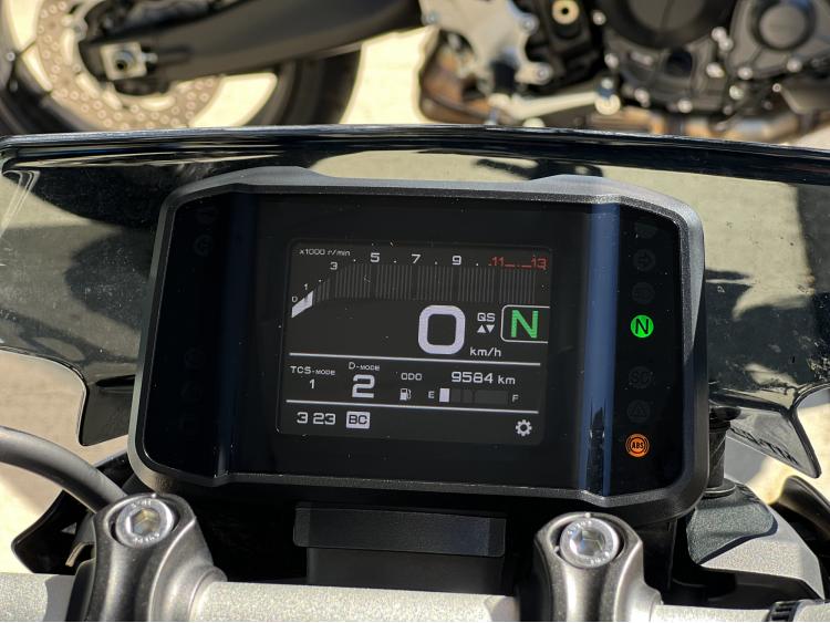 YAMAHA MT-09