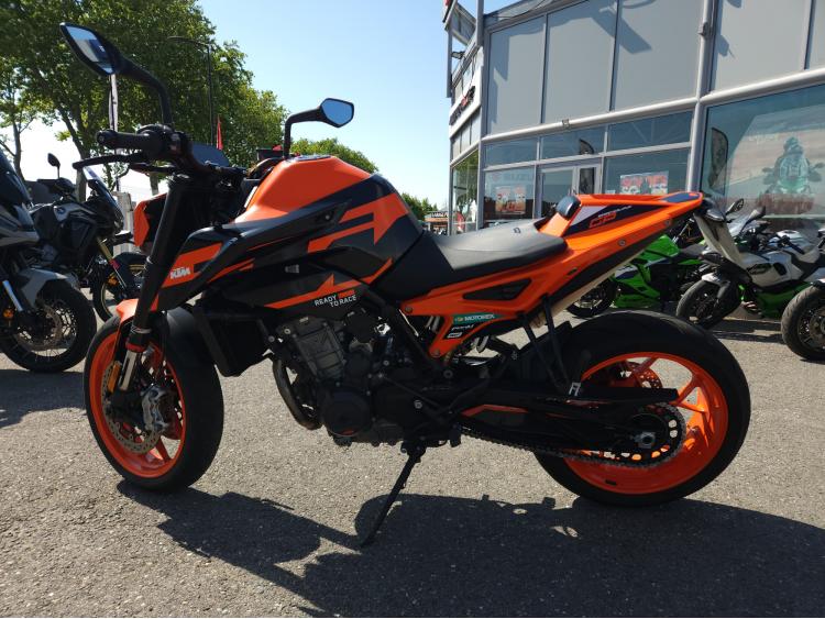 KTM 890 DUKE GP