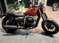 HYOSUNG GV 125 BOBBER
