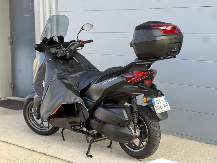 YAMAHA XMAX 300