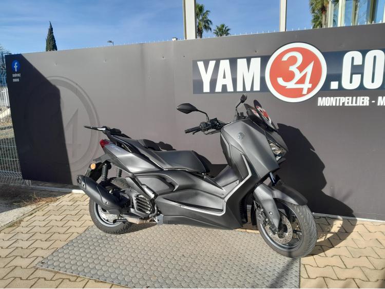 YAMAHA XMAX 125