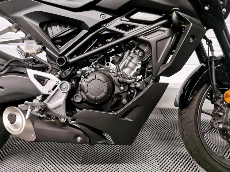 HONDA CB 125R Neo Sport Café - CB125R 125 R CB125 - GARANTIE 2031