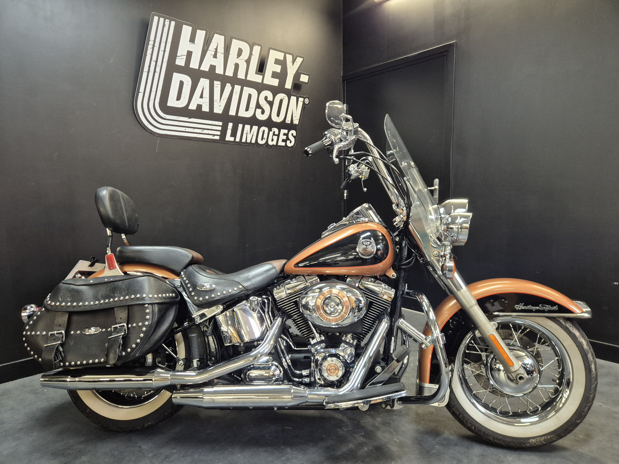 HARLEY-DAVIDSON SOFTAIL HERITAGE 1584 CLASSIC