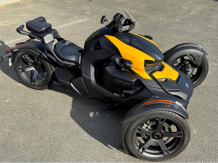 CAN-AM RYKER 900 DUO can am 600 canam