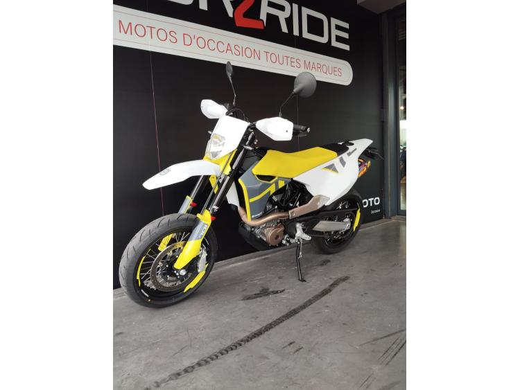 HUSQVARNA 701 SUPERMOTO