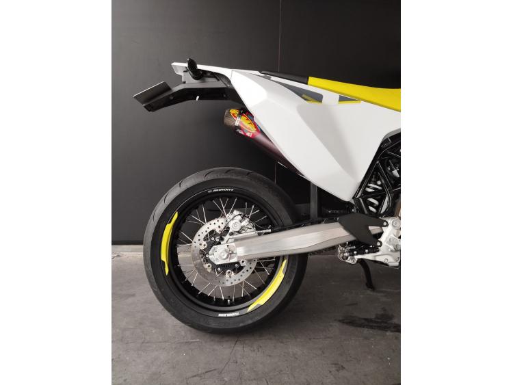 HUSQVARNA 701 SUPERMOTO