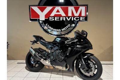 YAMAHA YZF 1000 R1