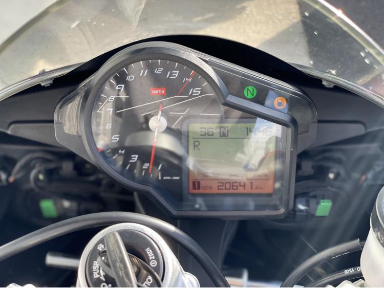 APRILIA RSV4 