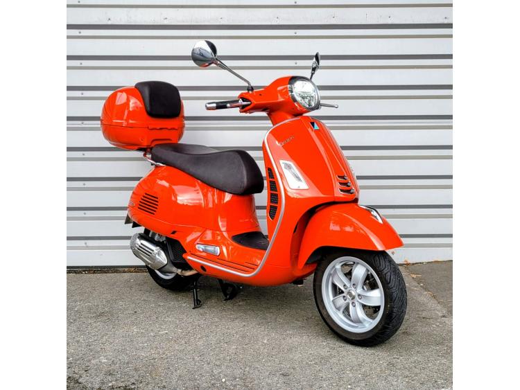 PIAGGIO VESPA 125 GTS Classic