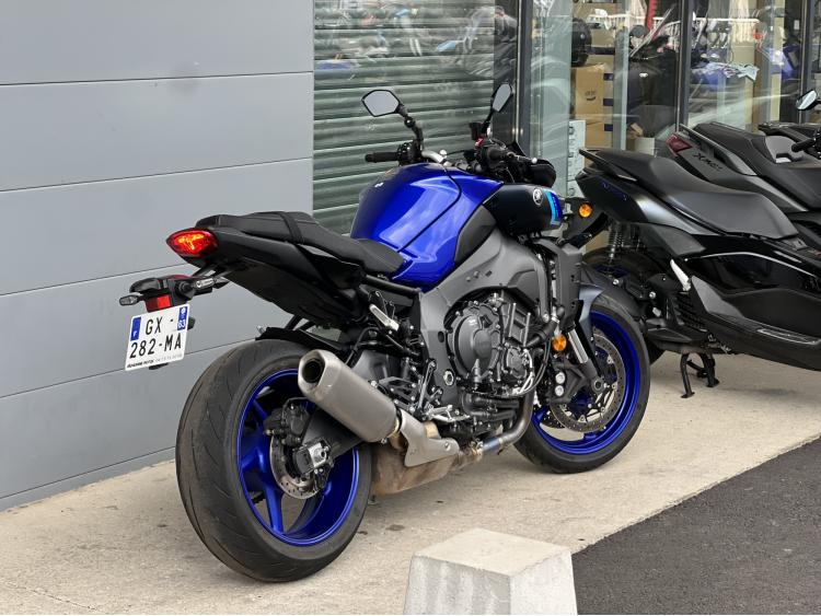 YAMAHA MT-10