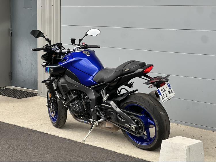 YAMAHA MT-10