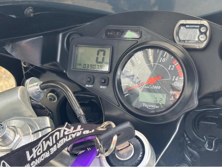 TRIUMPH DAYTONA 955i