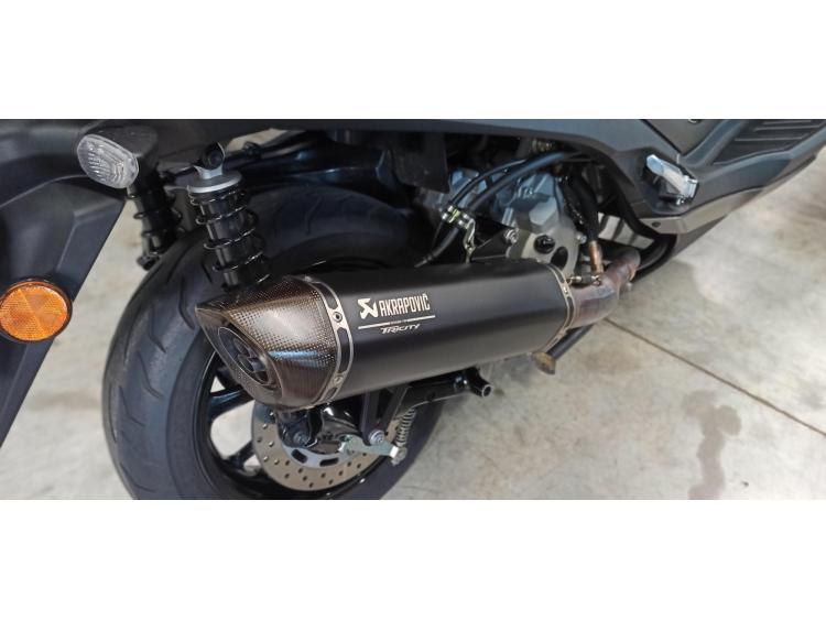 YAMAHA TRICITY 300