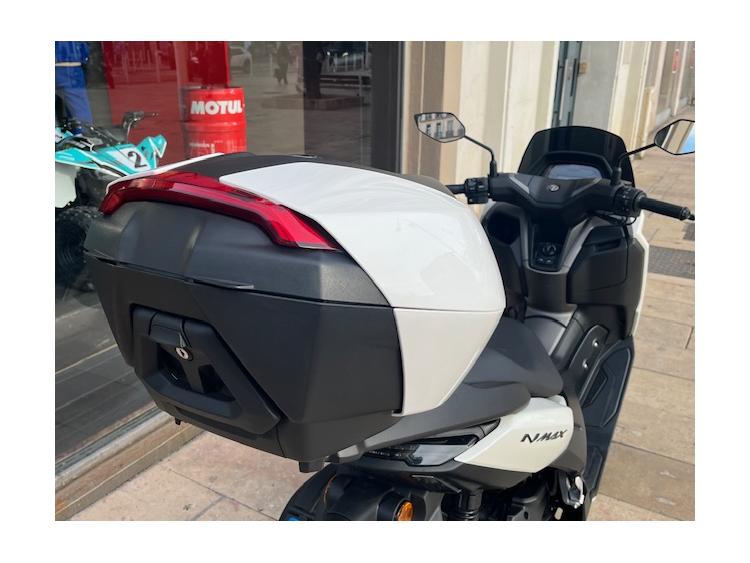 YAMAHA NMAX 125