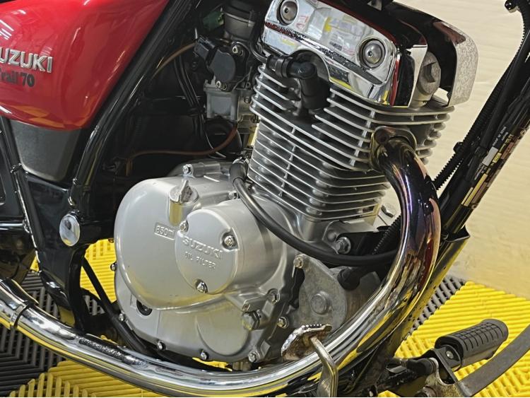 SUZUKI GZ 125 MARAUDER