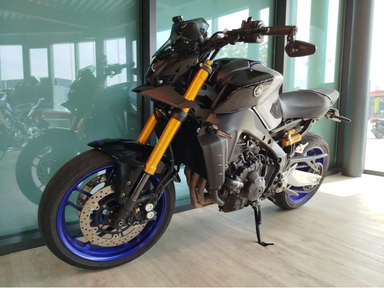 YAMAHA MT-09 SP 35KW + EQUIPEMENTS