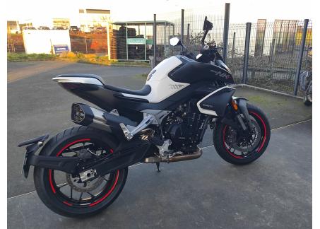 CF MOTO 800NK ADVANCED TC