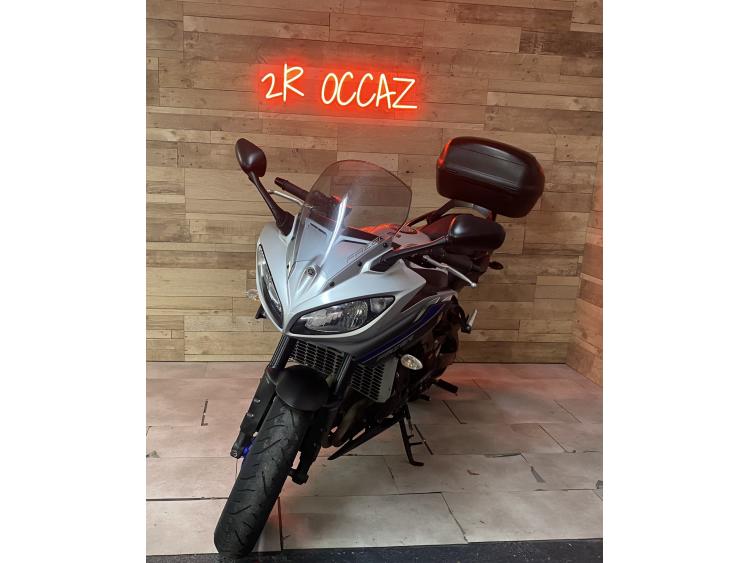 YAMAHA FAZER8