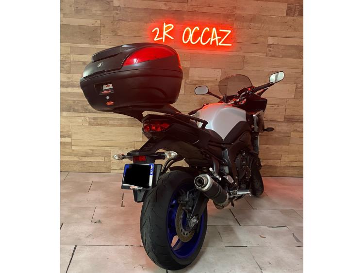 YAMAHA FAZER8