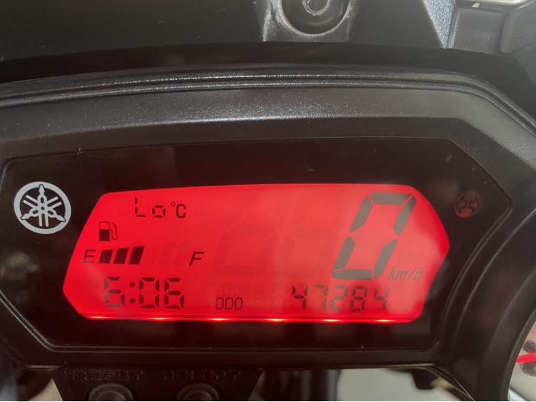 YAMAHA FAZER8