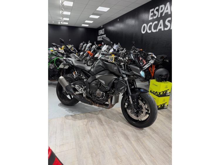 YAMAHA MT-10