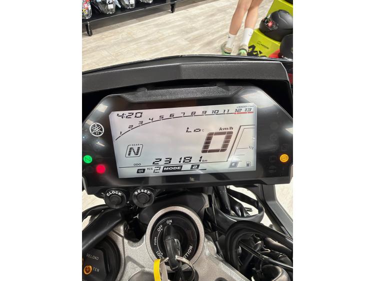 YAMAHA MT-10