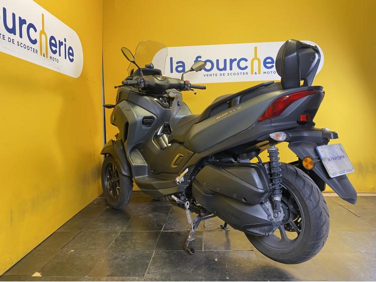 YAMAHA TRICITY 300