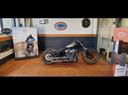 HARLEY-DAVIDSON SOFTAIL BREAKOUT 1868
