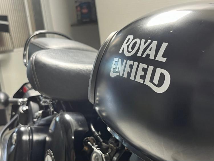 ROYAL ENFIELD CLASSIC 500  STEALTH BLACK