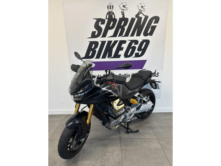 MOTO GUZZI V100  MANDELLO