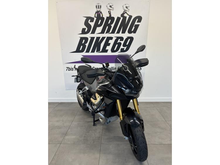 MOTO GUZZI V100  MANDELLO