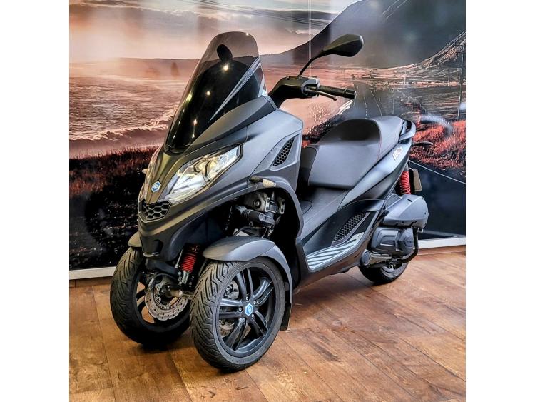 PIAGGIO MP3 300 HPE SPORT ABS ASR