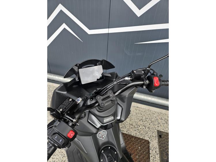ZONTES Zontes 125 X Vert ou Noir 