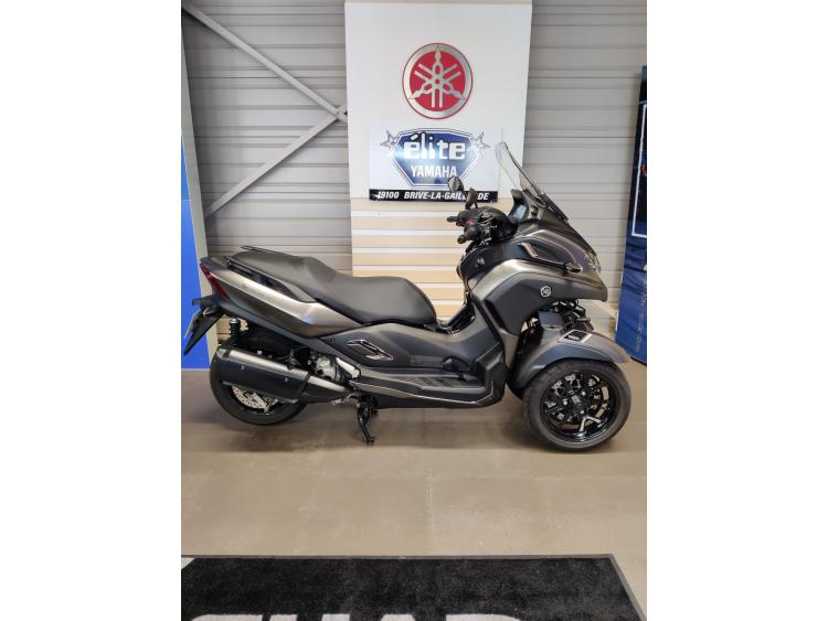YAMAHA TRICITY 300