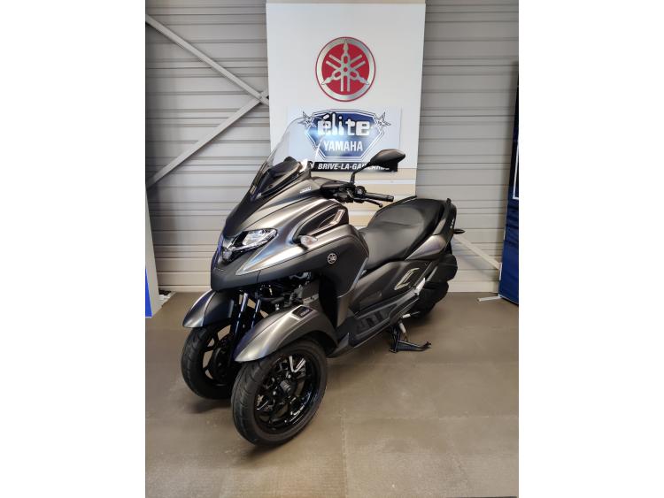 YAMAHA TRICITY 300