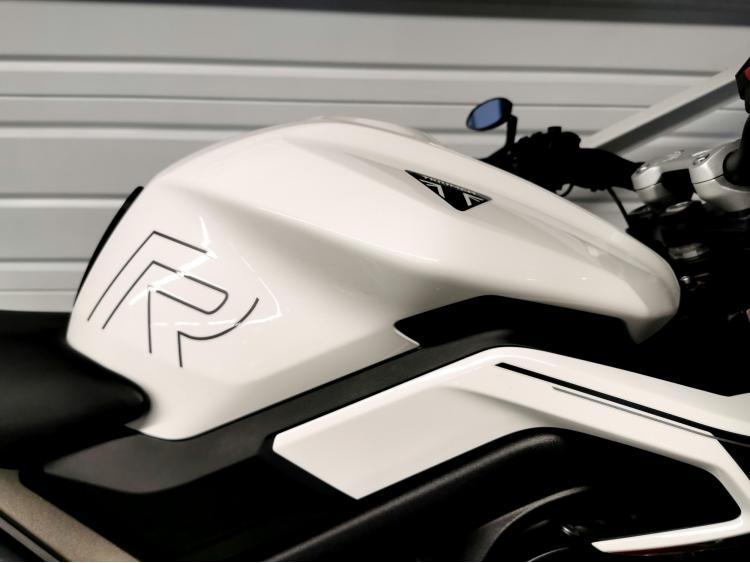 TRIUMPH STREET TRIPLE 765 R A2 - 1ere main - 765R